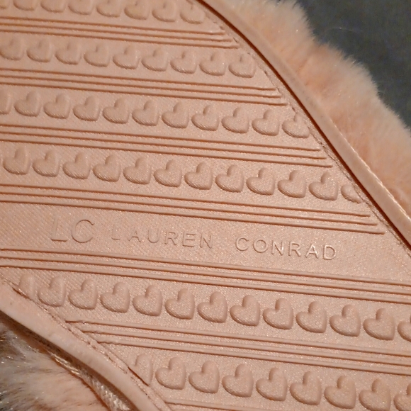 NWOT Lauren Conrad blush slippers - Picture 5 of 6